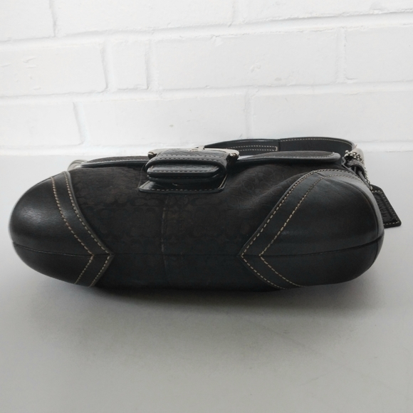 Coach Signature Collection small bag - Picture 7 of 9